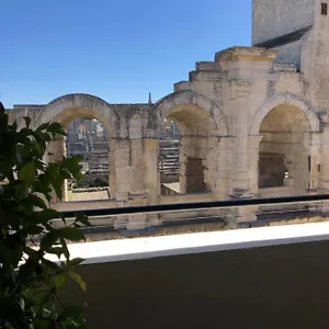 Apartment Studio Climatise Avec Balcon Face Aux Arenes D'arles, Arles